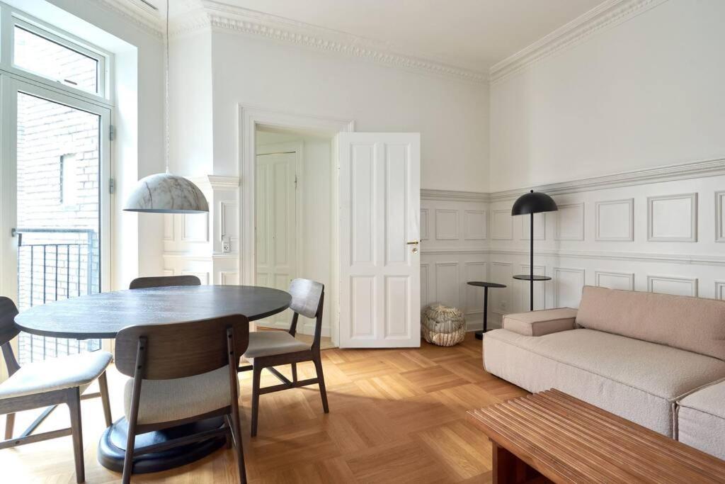 Spacious 3 Bedroom Manor Flat Next To Tivoli Copenhaga Exterior foto